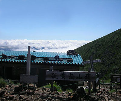 夏の山小屋