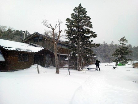 冬の山小屋
